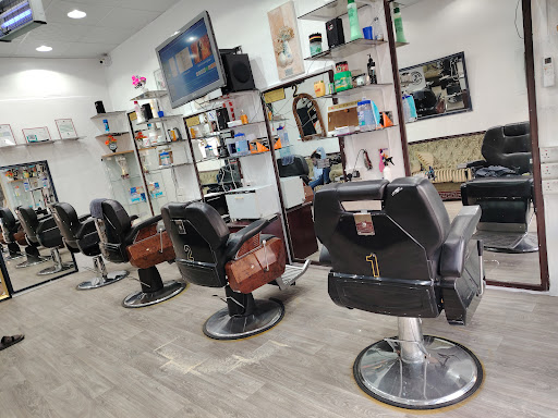Adam’s Republic Barbershop
