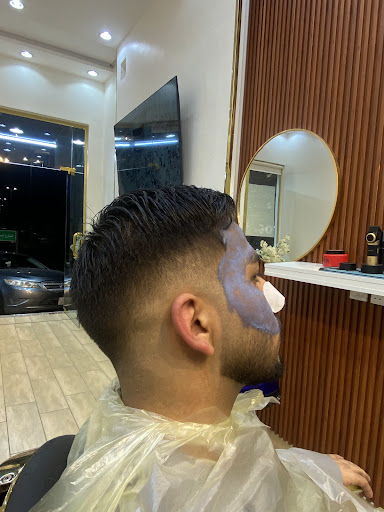 صالون بودابست
